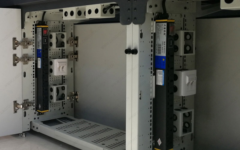 監(jiān)控操作臺(tái)線(xiàn)纜管理示意圖