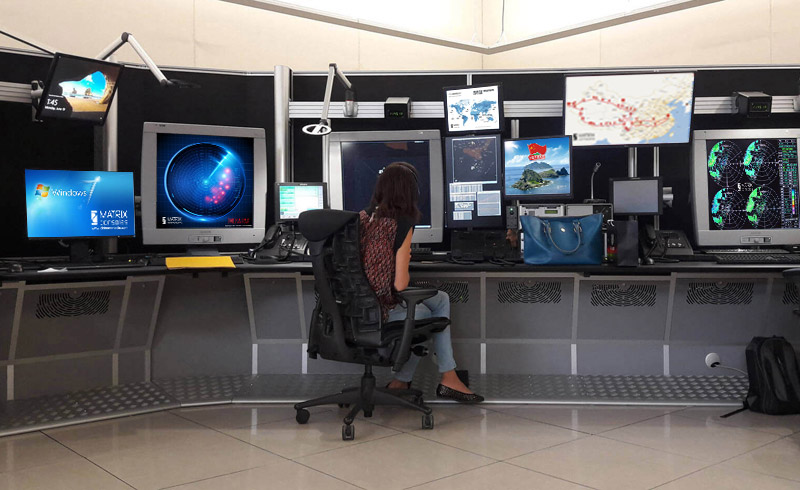 機場管制指揮中心操作臺現(xiàn)場照片